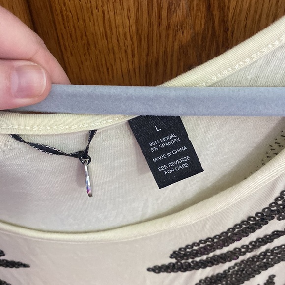 BKE boutique Large sequin shirt - Picture 2 of 4